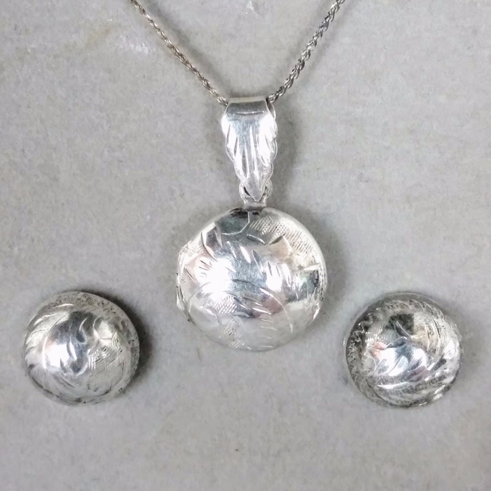 925 Silver Stamped Locket/Earrings Set 🎉2X Host Pick🎉 - Picture 6 of 13